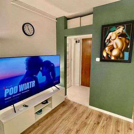 Holiday Metro Fast Wifi Tv'70 Netflix Hbo Appletv وارسو المظهر الخارجي الصورة