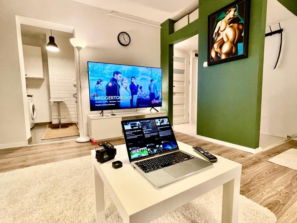 Holiday Metro Fast Wifi Tv'70 Netflix Hbo Appletv وارسو المظهر الخارجي الصورة