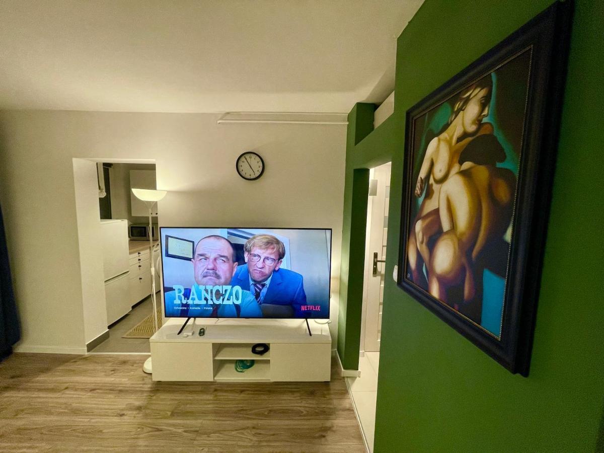 Holiday Metro Fast Wifi Tv'70 Netflix Hbo Appletv وارسو المظهر الخارجي الصورة