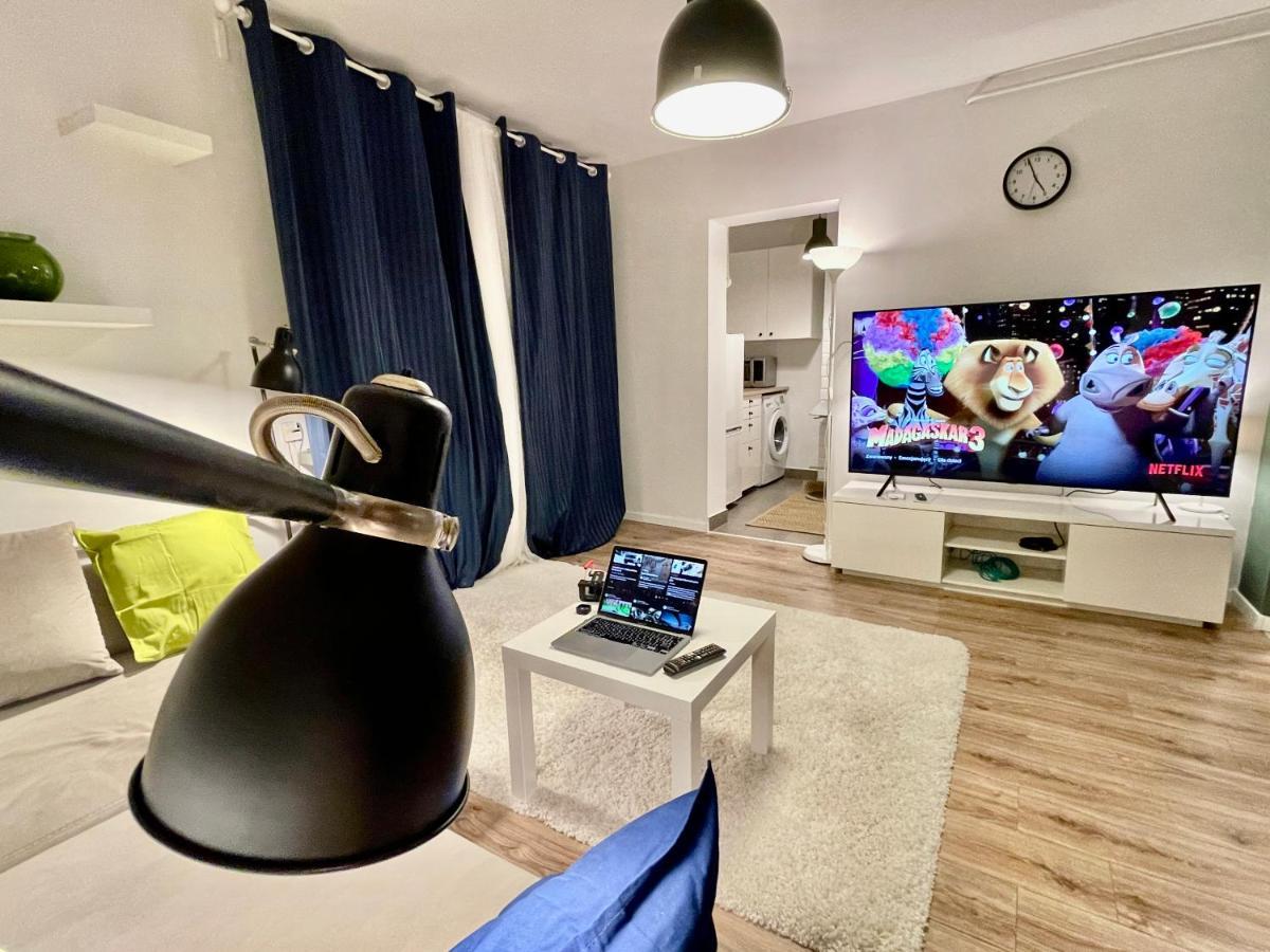 Holiday Metro Fast Wifi Tv'70 Netflix Hbo Appletv وارسو المظهر الخارجي الصورة