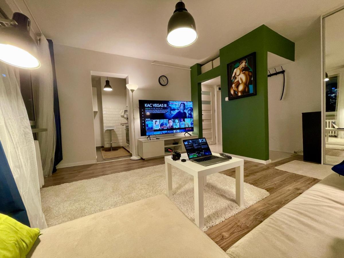 Holiday Metro Fast Wifi Tv'70 Netflix Hbo Appletv وارسو المظهر الخارجي الصورة