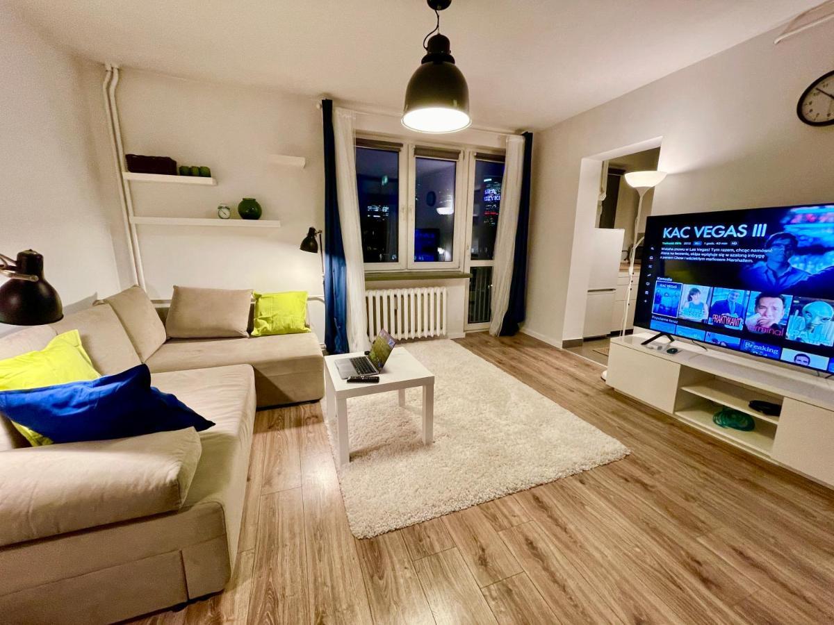 Holiday Metro Fast Wifi Tv'70 Netflix Hbo Appletv وارسو المظهر الخارجي الصورة